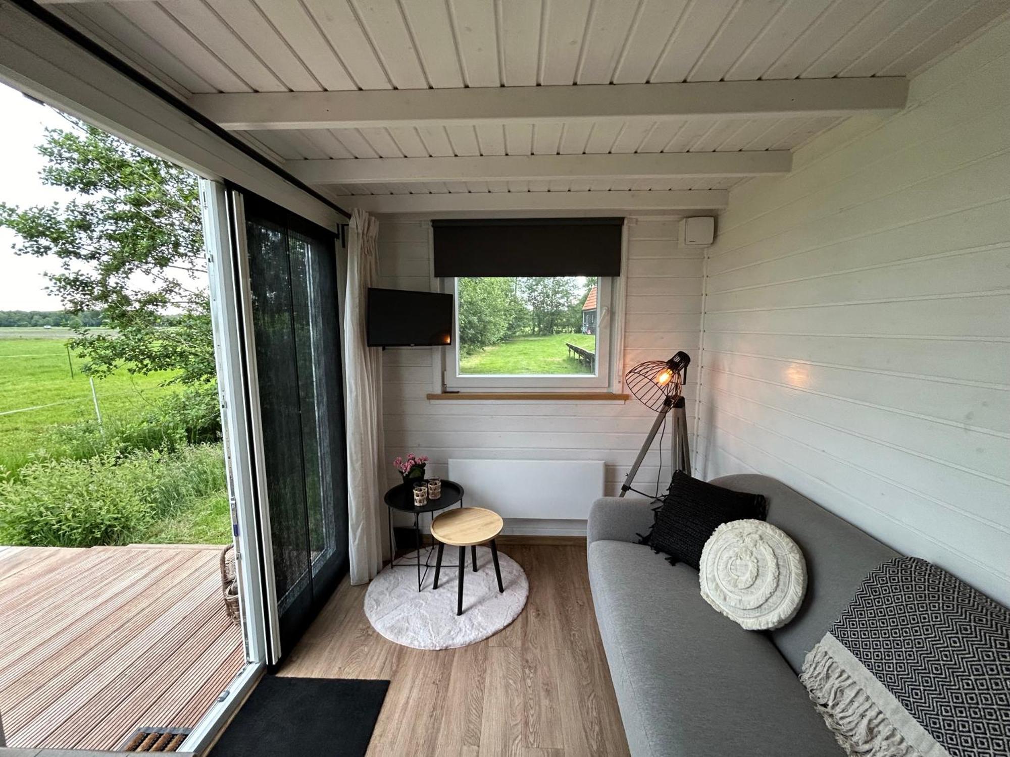 T'Hus Bed & Breakfast Katlijk Exterior photo