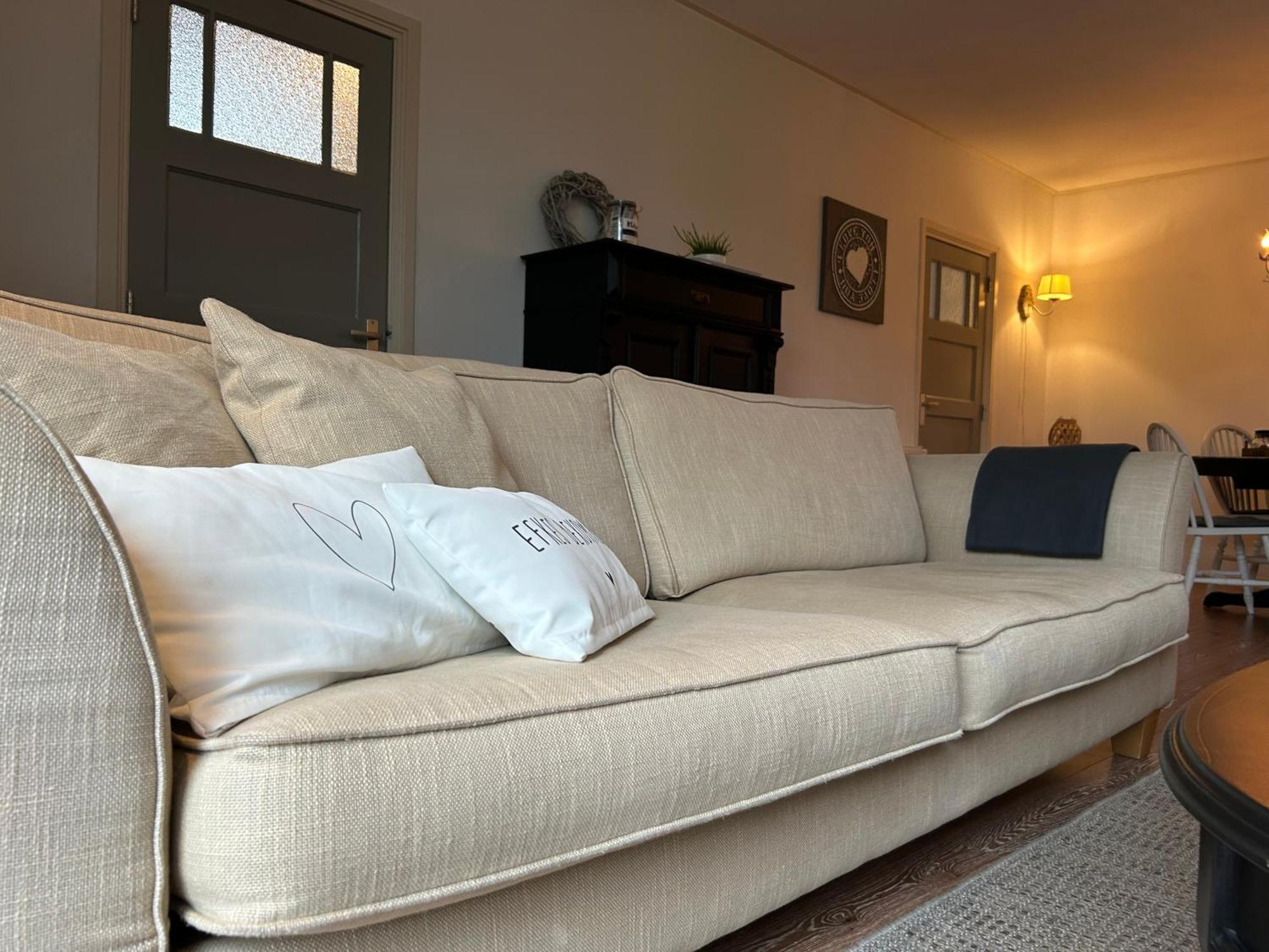 T'Hus Bed & Breakfast Katlijk Exterior photo